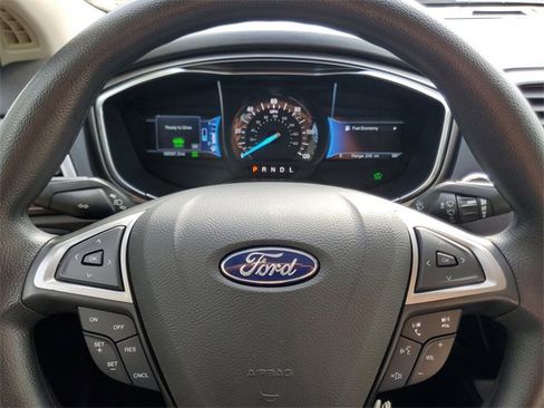 Used 2018 Ford Fusion S image 19