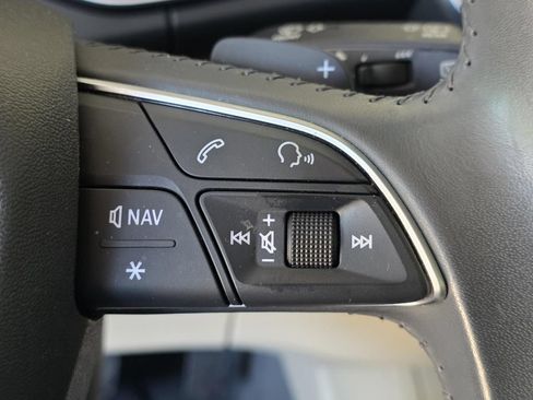 Used 2019 Audi Q5 Prestige w/ Prestige Package AWD/4WD image 24