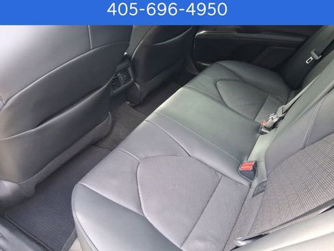 Used 2022 Toyota Camry XSE image 7