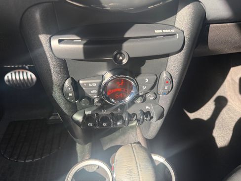 Used 2011 MINI Cooper S image 24