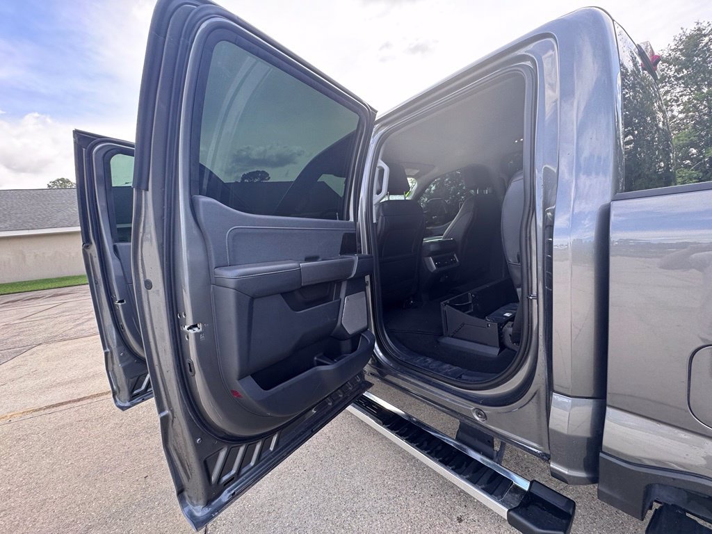 Used 2025 Ford F250 Lariat AWD/4WD image 19