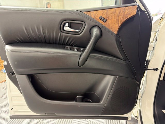 Used 2024 Nissan Armada SL w/ Captain's Chairs Package AWD/4WD image 19