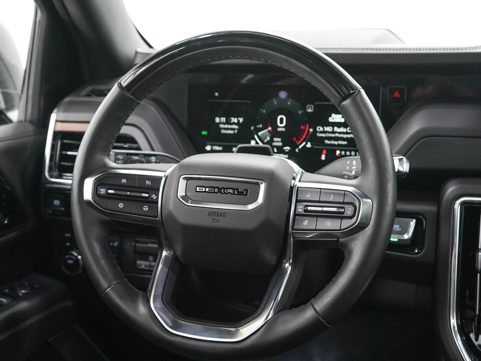 Used 2025 GMC Yukon Denali w/ Denali Reserve Package AWD/4WD image 20