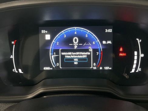 Used 2025 Toyota Corolla SE w/ SE Premium Package image 9