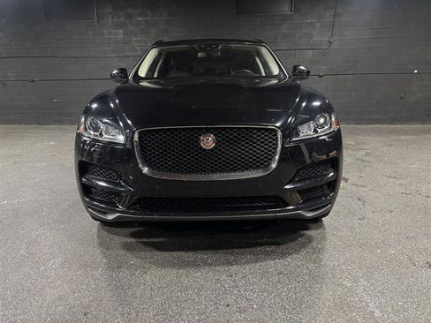 Used 2017 Jaguar F-PACE Prestige image 8