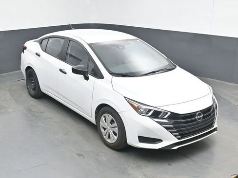 Used 2023 Nissan Versa S FWD image 19