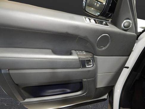 Used 2022 Land Rover Range Rover Sport HSE Silver Edition AWD/4WD image 9