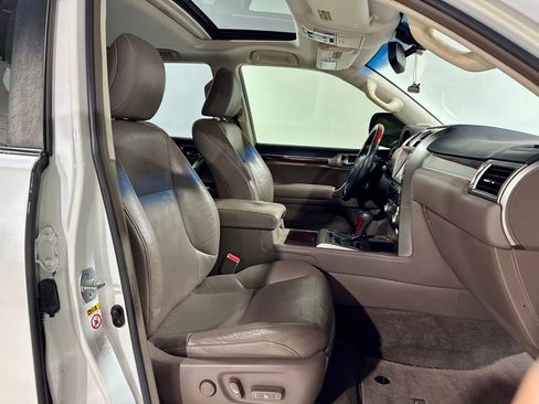 Used 2014 Lexus GX 460 image 25