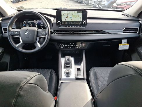 Used 2024 Mitsubishi Outlander SEL AWD/4WD image 10