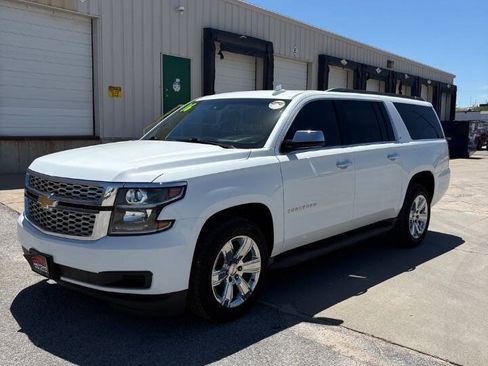 Used 2016 Chevrolet Suburban LT AWD/4WD image 4