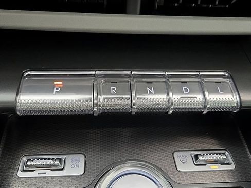 Used 2026 Lincoln Nautilus Premier AWD/4WD image 13