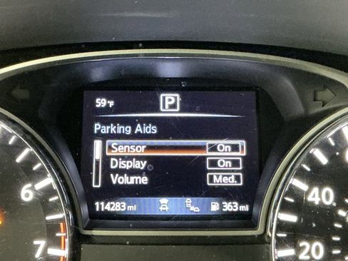 Used 2020 Nissan Pathfinder SV image 6