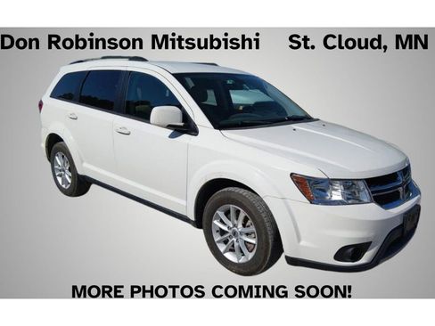 Used 2018 Dodge Journey SXT w/ Safe & Sound Group FWD image 1