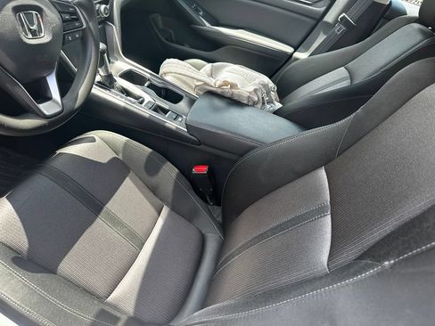 Used 2020 Honda Accord EX image 10
