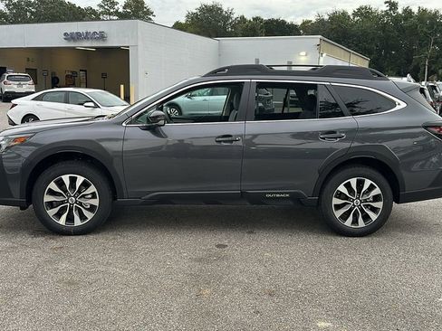 New 2025 Subaru Outback Limited image 4