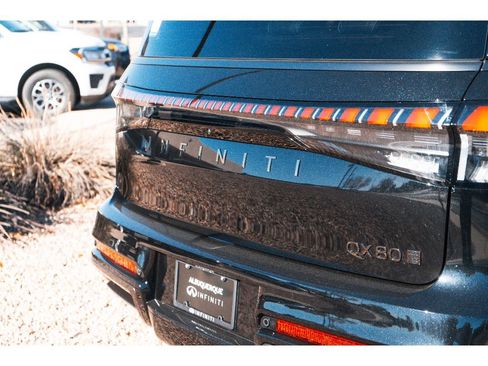 New 2026 INFINITI QX80 Autograph image 9