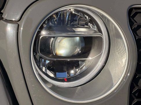 Used 2021 Jeep Wrangler Unlimited Sahara image 47