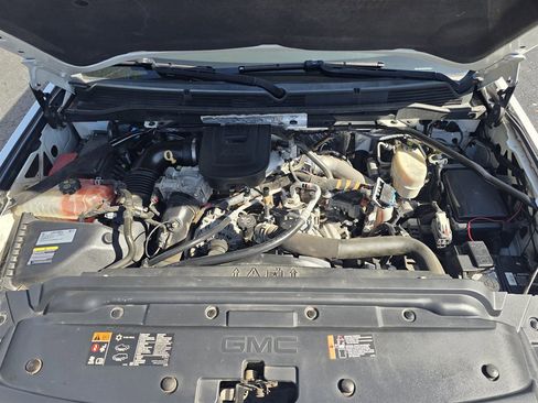 Used 2016 GMC Sierra 3500 Denali w/ Duramax Plus Package image 15