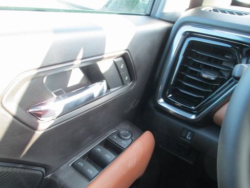 New 2026 GMC Canyon AT4 image 13