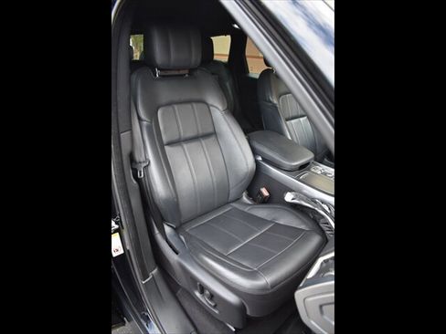 Used 2018 Land Rover Range Rover Sport SE AWD/4WD image 33