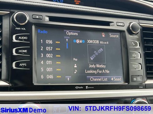 Used 2015 Toyota Highlander XLE image 31