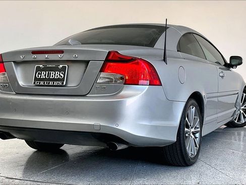 Used 2012 Volvo C70 T5 image 2
