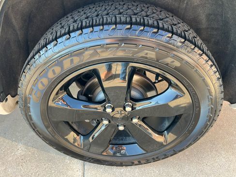 Used 2015 Jeep Grand Cherokee Altitude image 17