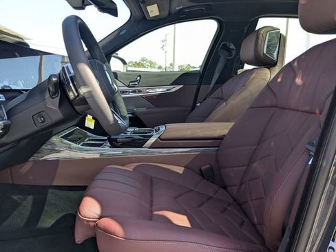 New 2026 BMW 760i xDrive w/ Luxury Rear Seating Package AWD/4WD image 20