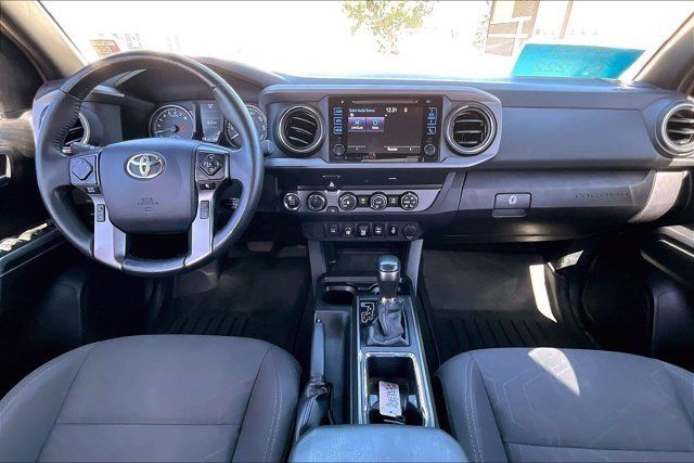 Used 2019 Toyota Tacoma TRD Off-Road AWD/4WD image 8
