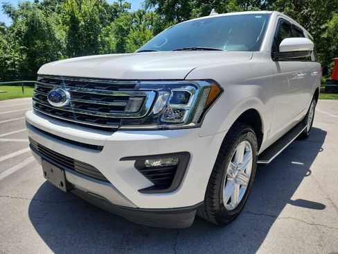 Used 2019 Ford Expedition XLT w/ Equipment Group 202A image 4