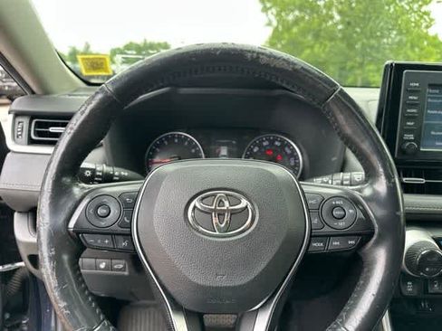 Used 2019 Toyota RAV4 XLE Premium w/ Cold Weather Package AWD/4WD image 12