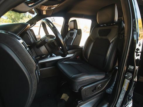 Used 2022 RAM 1500 Big Horn w/ Built-to-serve Edition image 14