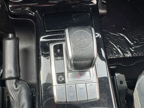 Used 2014 Mercedes-Benz G 63 AMG 4MATIC w/ PA6 Package image 16