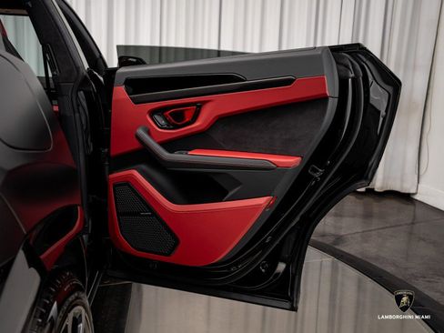 Used 2024 Lamborghini Urus S image 50