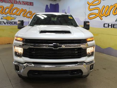 Used 2024 Chevrolet Silverado 2500 LT w/ All Star Edition AWD/4WD image 3