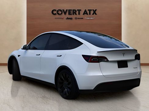 Used 2025 Tesla Model Y Performance AWD/4WD image 3