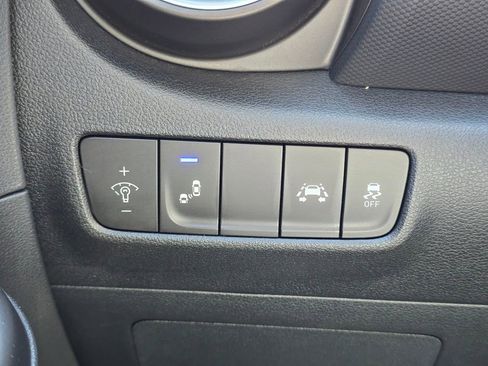 Used 2020 Hyundai Kona SEL AWD/4WD image 32