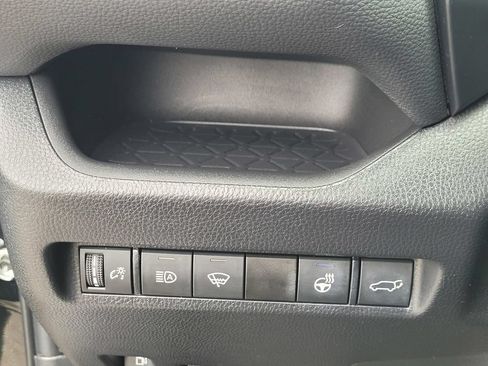 Used 2022 Toyota RAV4 XLE Premium AWD/4WD image 25