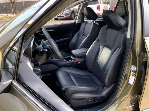 Used 2024 Subaru Outback Limited image 8