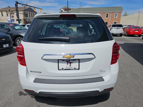 Used 2017 Chevrolet Equinox LS FWD image 6