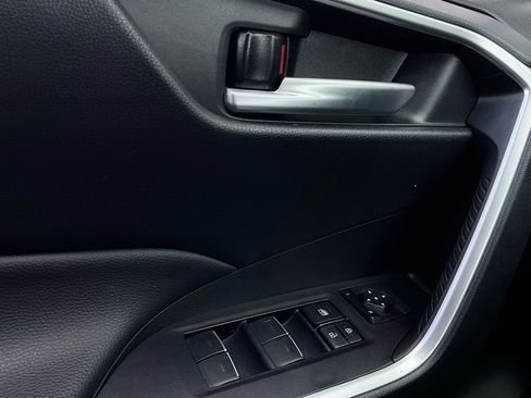 Used 2025 Toyota RAV4 XLE image 22