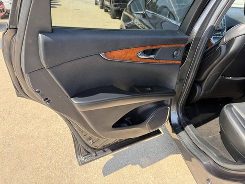 Used 2020 Lincoln Nautilus Reserve FWD image 14