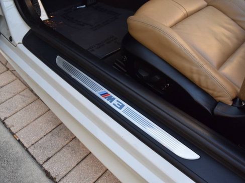 Used 2011 BMW M3 Convertible RWD image 50