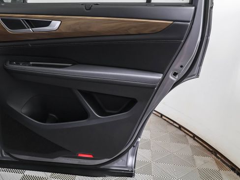 New 2026 Volkswagen Atlas SE image 43