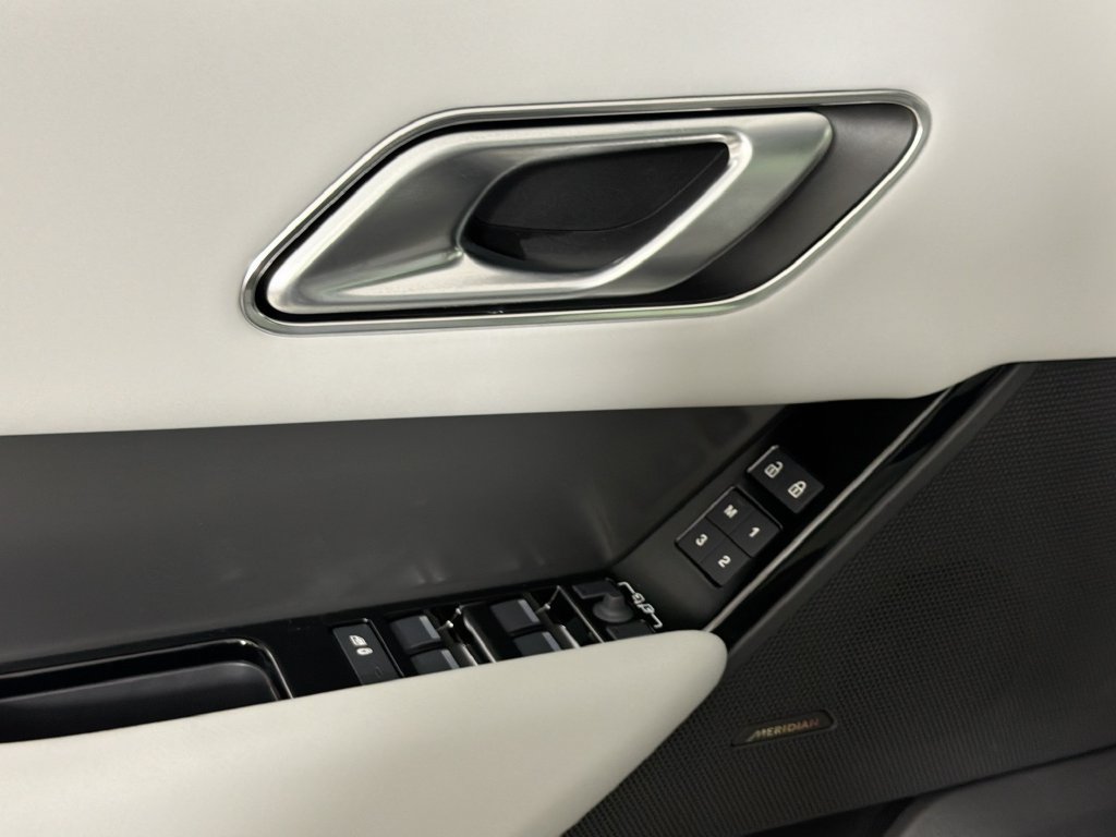 New 2026 Land Rover Range Rover Velar S AWD/4WD image 18