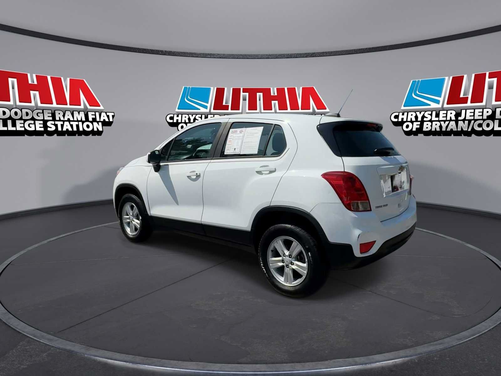 Used 2017 Chevrolet Trax LS AWD/4WD image 6