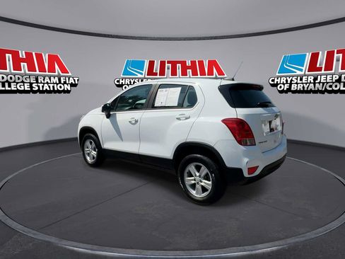 Used 2017 Chevrolet Trax LS AWD/4WD image 6