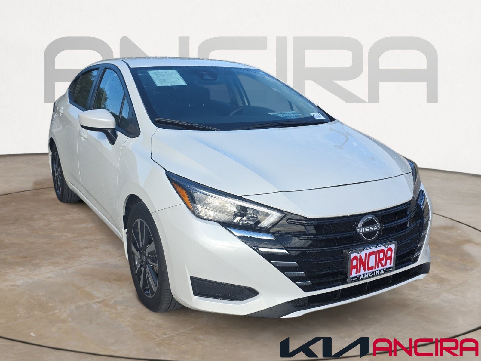Used 2025 Nissan Versa SV FWD image 1