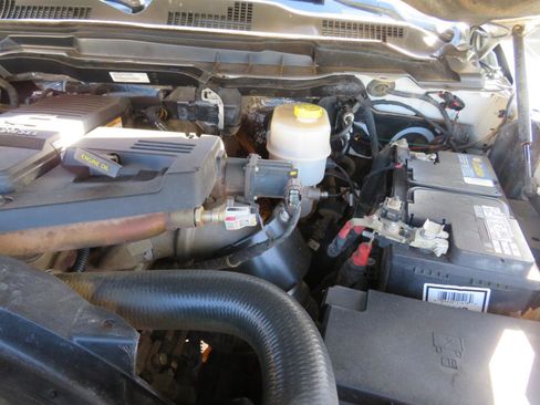 Used 2017 RAM 2500 Tradesman w/ Chrome Appearance Group image 28