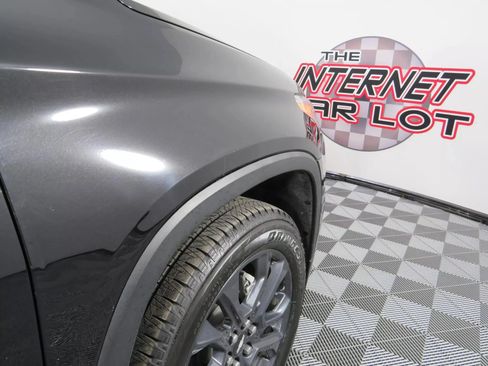Used 2021 Chevrolet Traverse RS FWD image 37